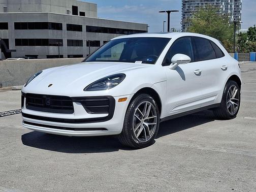 Carrara White Metallic 2026 Porsche Macan Macan