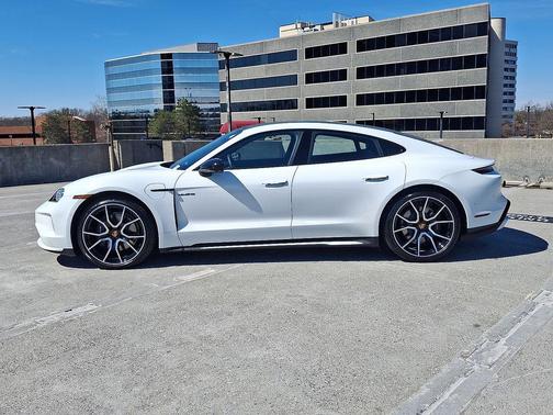 2026 Porsche Taycan 4