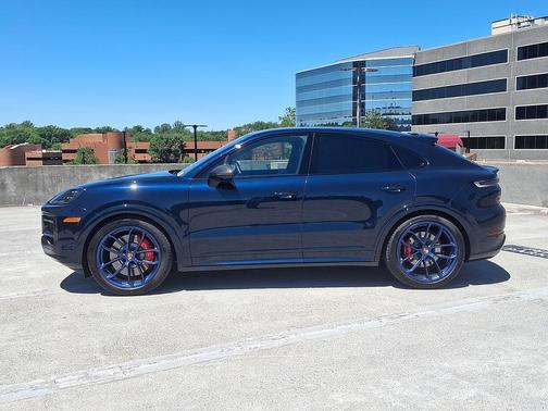 Paint to Sample 2026 Porsche Cayenne GTS