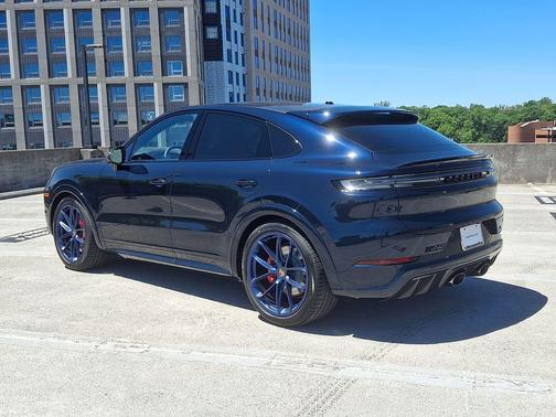 Paint to Sample 2026 Porsche Cayenne GTS