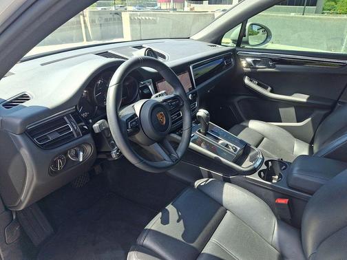 Chalk 2024 Porsche Macan Macan