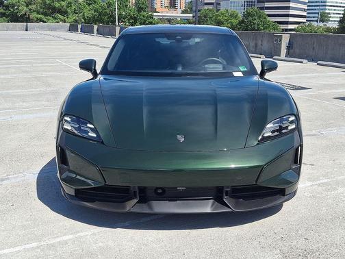 2025 Porsche Taycan Turbo