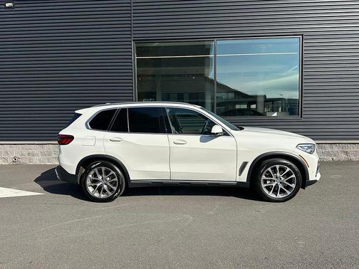 Alpine White 2019 BMW X5 xDrive40i