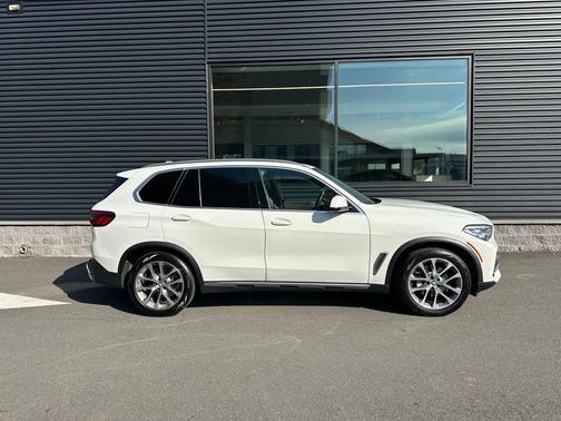 Alpine White 2019 BMW X5 xDrive40i