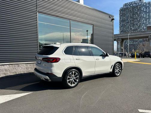 Alpine White 2019 BMW X5 xDrive40i