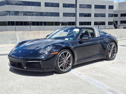 2022 Porsche 911 Targa 4S