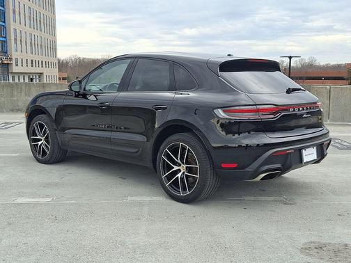 2023 Porsche Macan 
