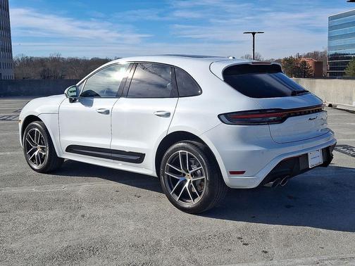 2026 Porsche Macan 