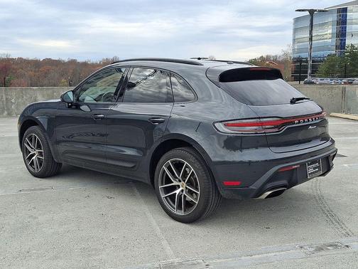 2025 Porsche Macan 
