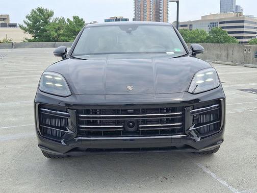 2025 Porsche Cayenne Turbo