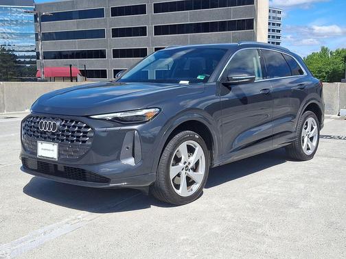 Tambora Gray Metallic 2025 Audi Q5 2.0T Premium Plus