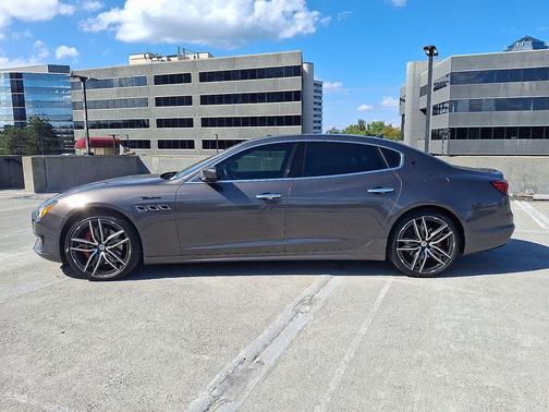 2022 Maserati Quattroporte Modena Q4