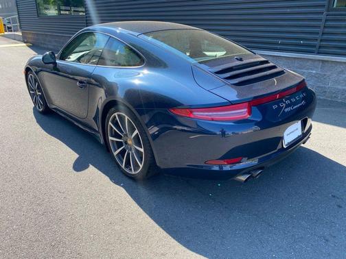 Dark Blue Metallic 2015 Porsche 911 Carrera 4 GTS