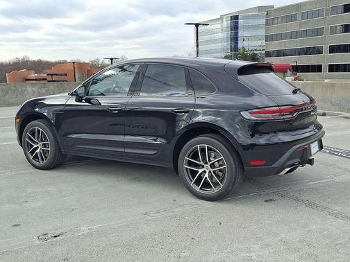 2026 Porsche Macan 