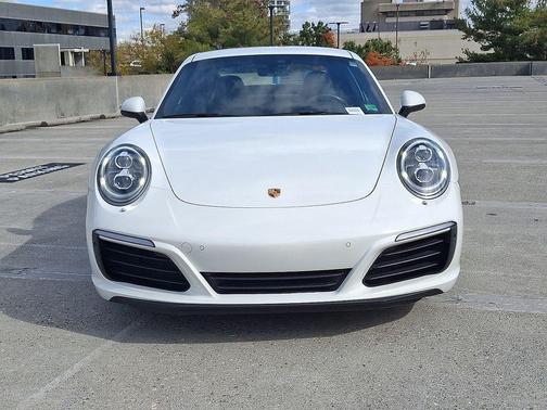 2017 Porsche 911 Carrera