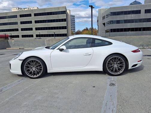 2017 Porsche 911 Carrera