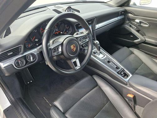 2017 Porsche 911 Carrera