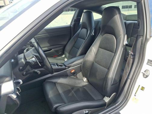 2017 Porsche 911 Carrera