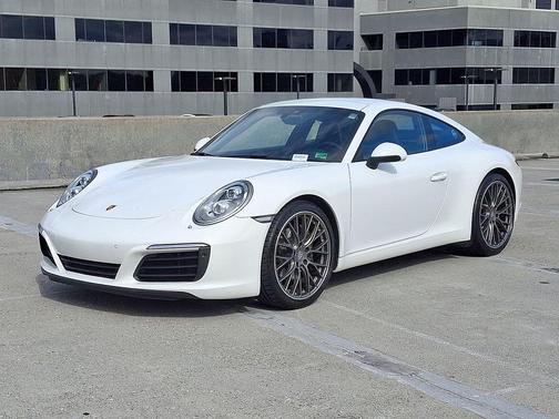 2017 Porsche 911 Carrera
