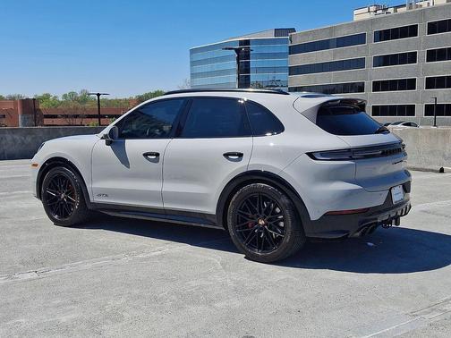 Chalk 2025 Porsche Cayenne GTS