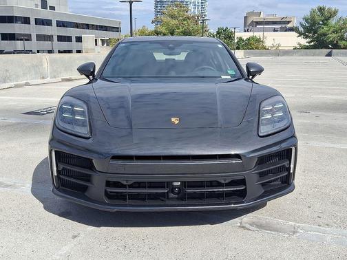 2026 Porsche Panamera 4