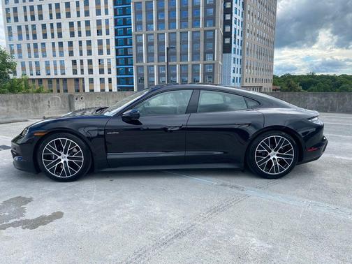 Jet Black Metallic 2026 Porsche Taycan 4