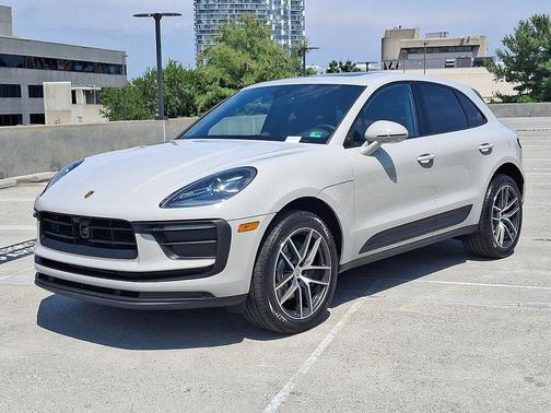 2025 Porsche Macan 