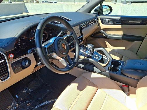 Black 2022 Porsche Cayenne Platinum Edition