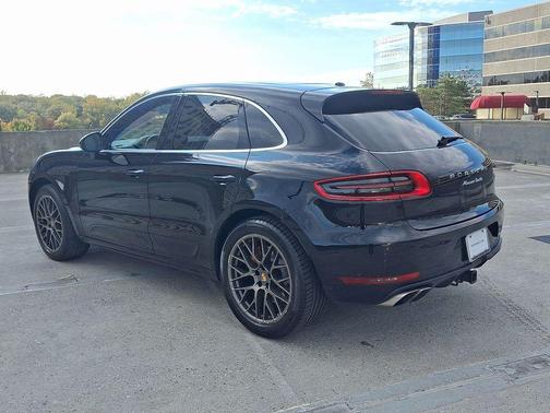 2015 Porsche Macan Turbo