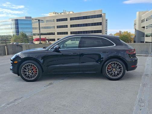 2015 Porsche Macan Turbo