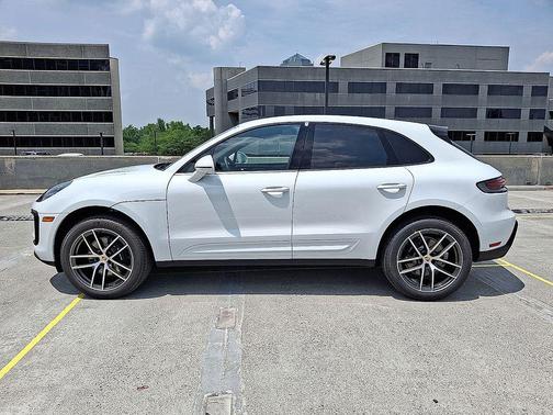 2025 Porsche Macan T