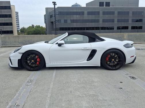 2020 Porsche 718 Spyder 