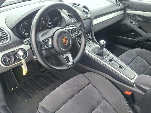 2020 Porsche 718 Spyder 