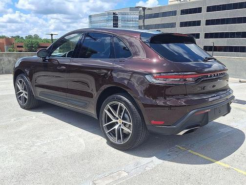 2025 Porsche Macan T