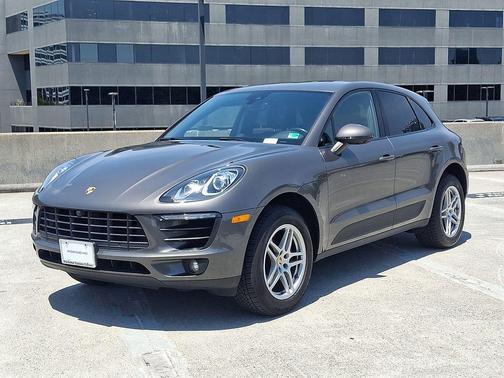 Agate Grey Metallic 2018 Porsche Macan Macan