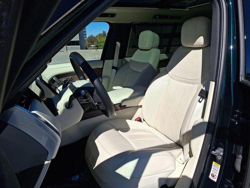2024 Land Rover Range Rover P530 SE