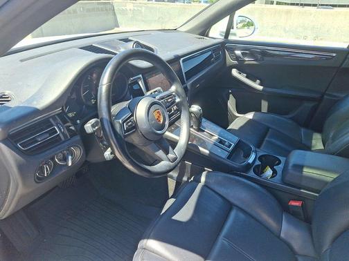 Carrara White 2022 Porsche Macan Macan