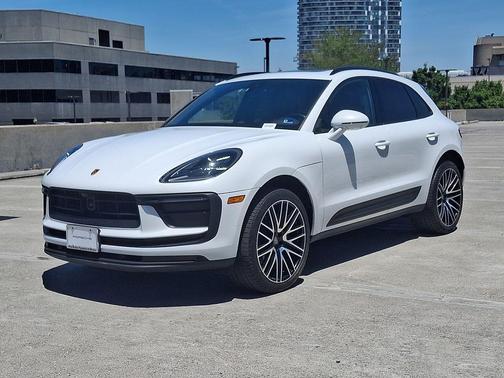 Carrara White 2022 Porsche Macan Macan