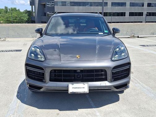 2022 Porsche Cayenne Turbo