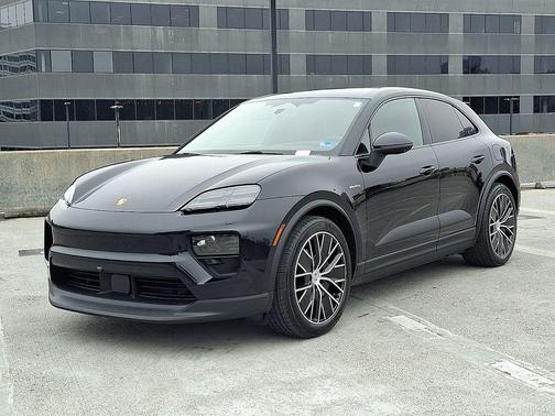 2026 Porsche Macan 4