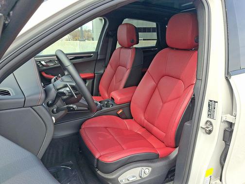 Chalk 2026 Porsche Macan Macan T