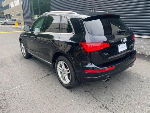 Phantom Black Pearl 2013 Audi Q5 2.0T Premium Plus