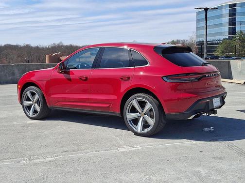 2026 Porsche Macan 