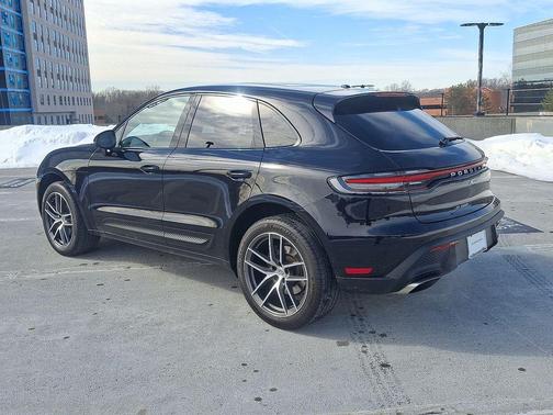 2023 Porsche Macan T