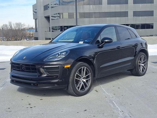 2023 Porsche Macan T