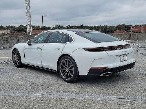 2024 Porsche Panamera 