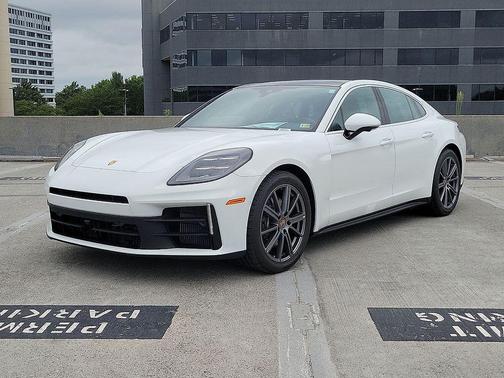 2024 Porsche Panamera 
