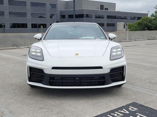 2024 Porsche Panamera 
