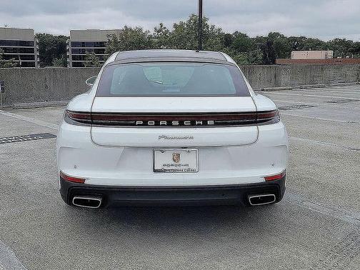 2024 Porsche Panamera 