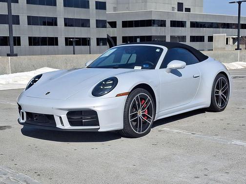 2026 Porsche 911 Carrera 4S Cabriolet